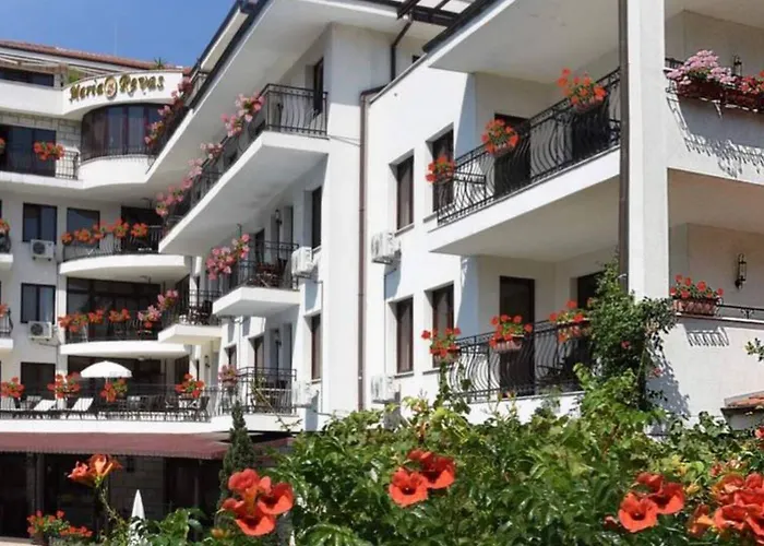 Maria Revas Отель 5*