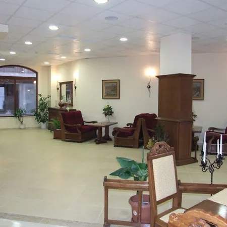 Maria Revas Hotell 5*