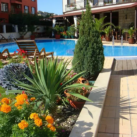 Maria Revas Hotel 5*