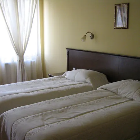 Maria Revas Otel